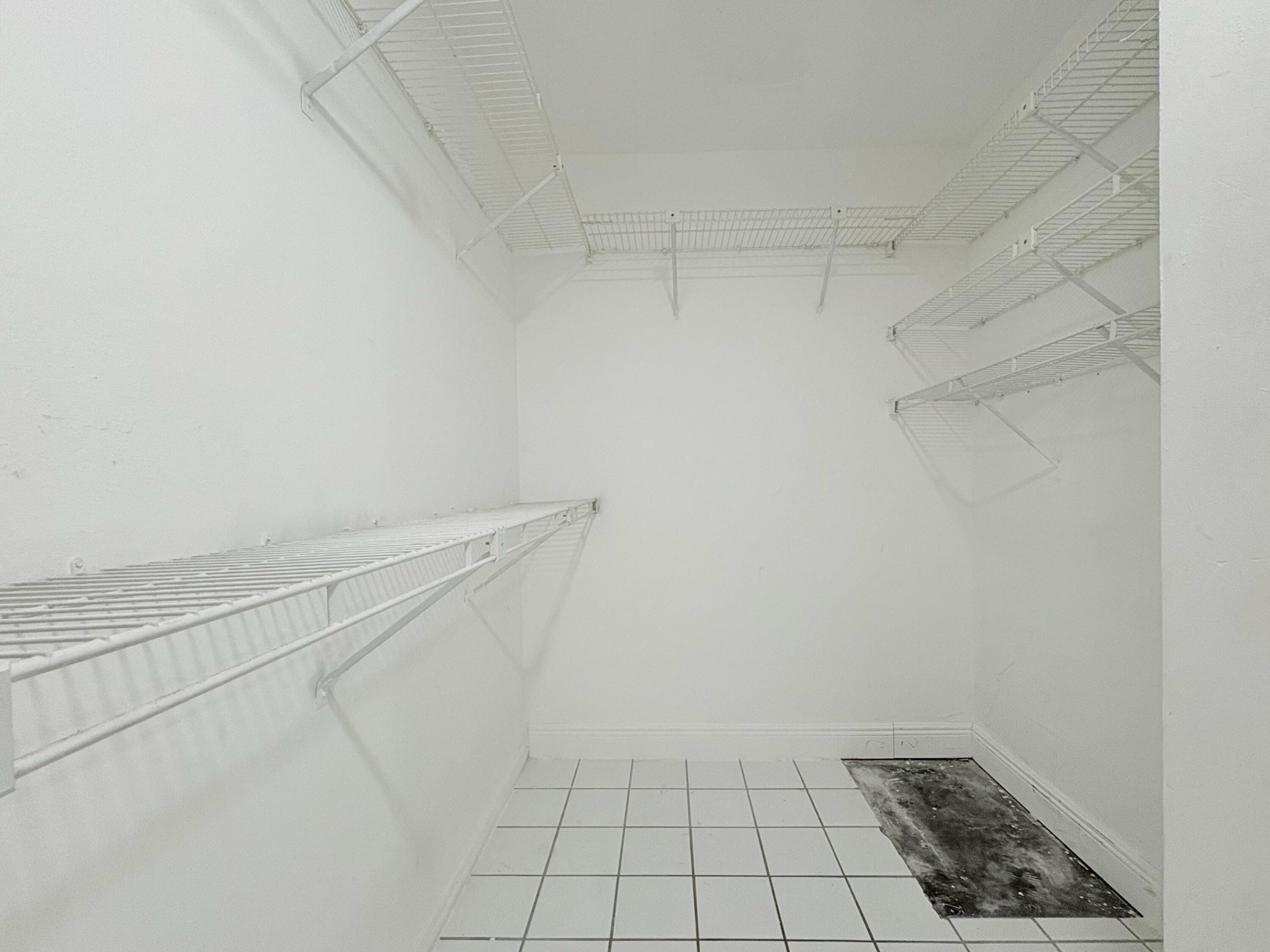 WYNNEWOOD ACRES 6 - Residential