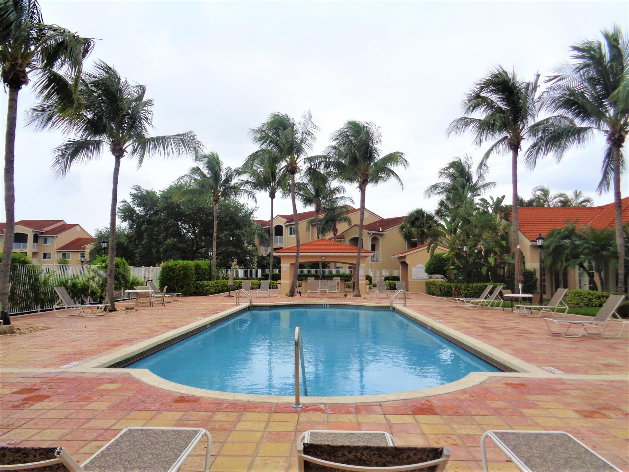 LAGUNA OF VERO BEACH - Residential Lease