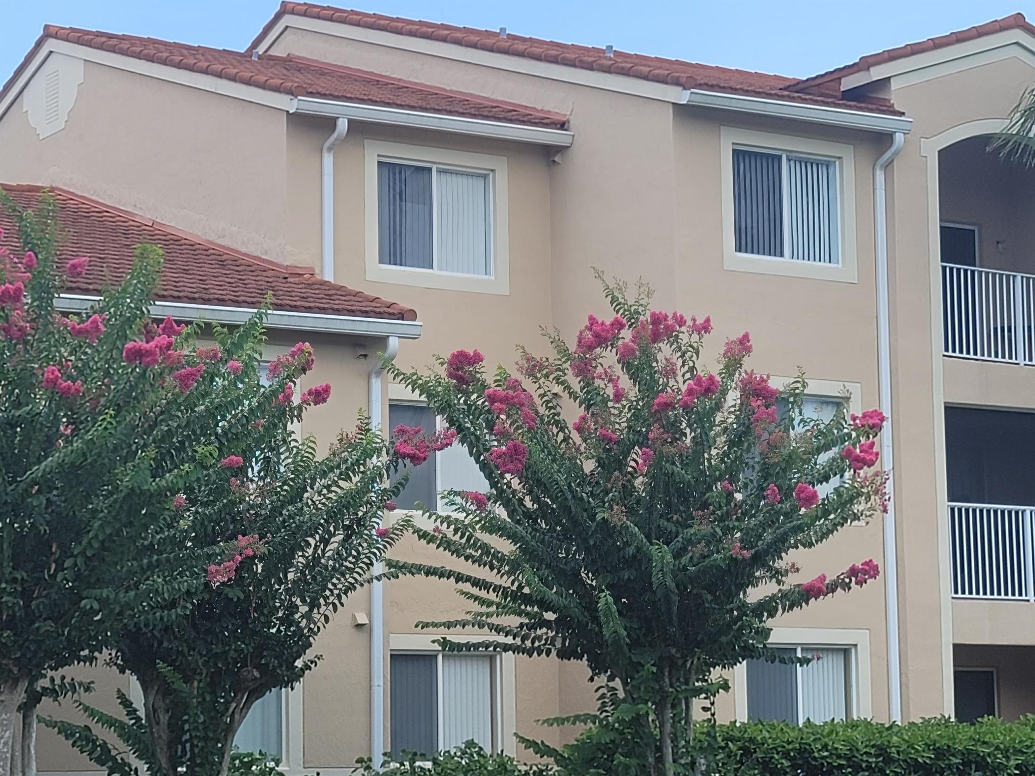 LAGUNA OF VERO BEACH - Residential Lease