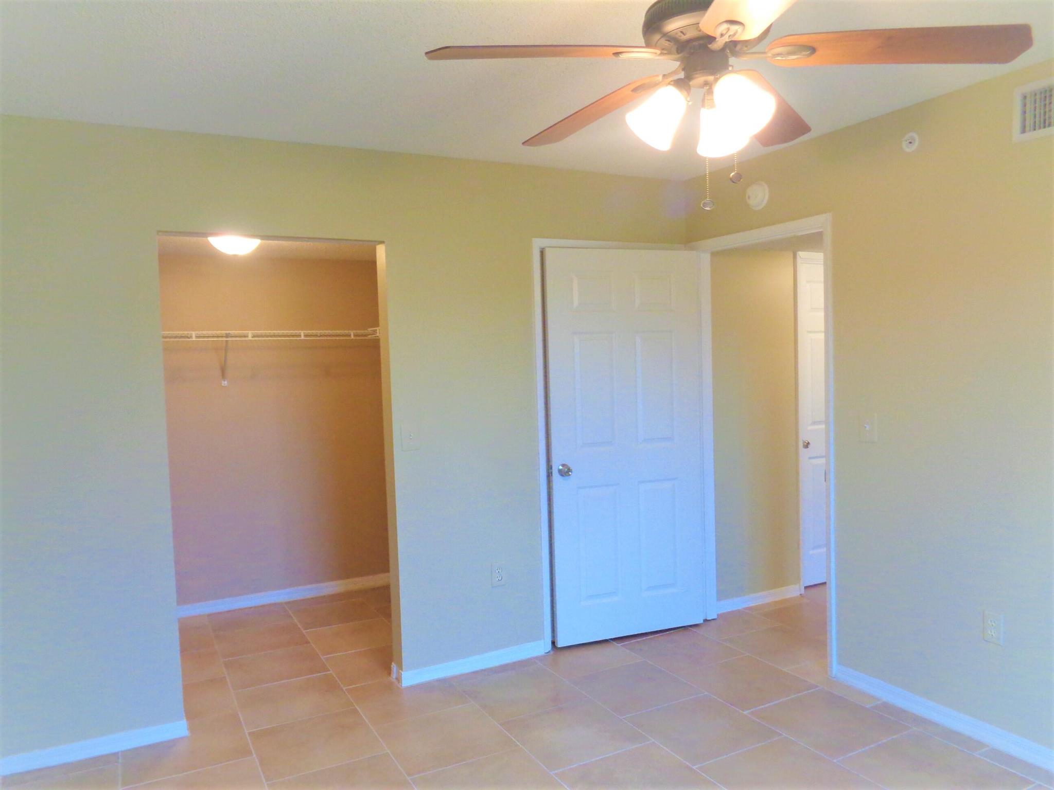 LAGUNA OF VERO BEACH - Residential Lease