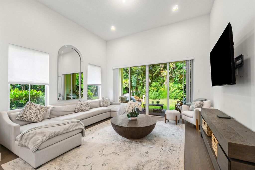 Photo of 11401 Pointe Midtown Drive, Palm Beach Gardens, FL 33418 (MLS # R11118733)