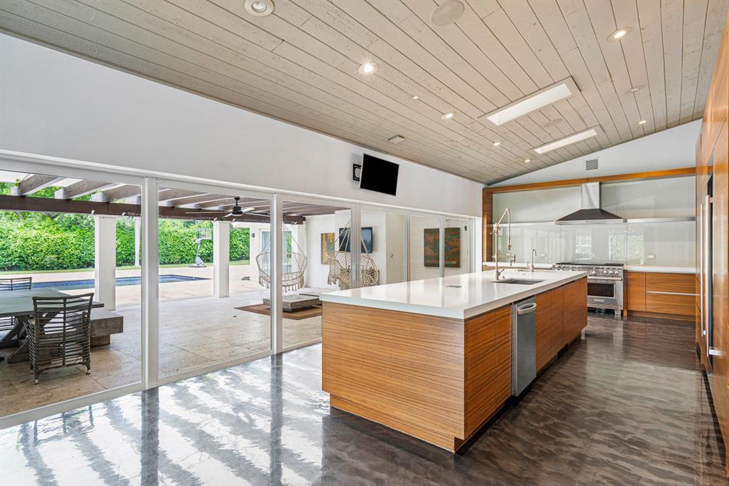 BOCA RATON BATH & TENNIS - Residential