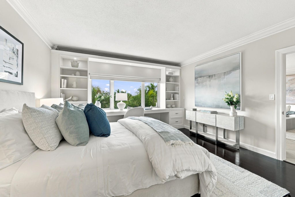 Photo of 250 Bradley Place #504, Palm Beach, FL 33480 (MLS # B26079968)