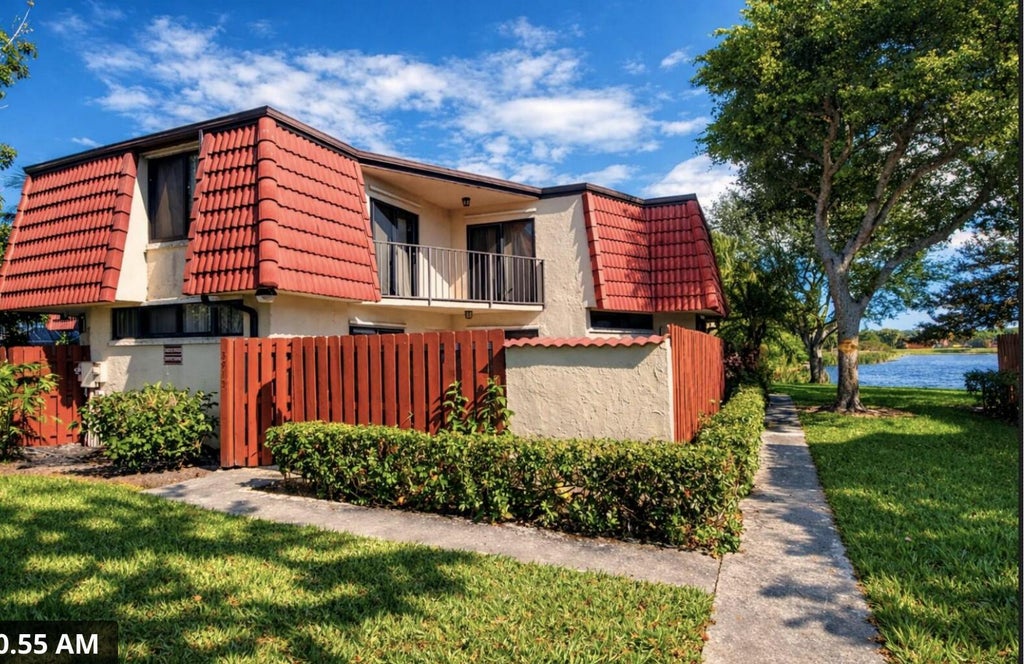 Photo of 3915 Victoria Drive NE, West Palm Beach, FL 33406 (MLS # B26037197)