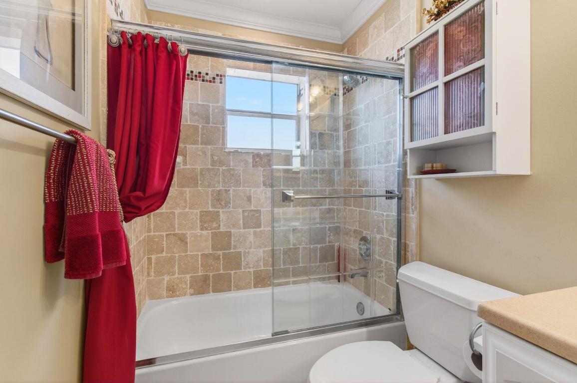 KINGS POINT - Residential