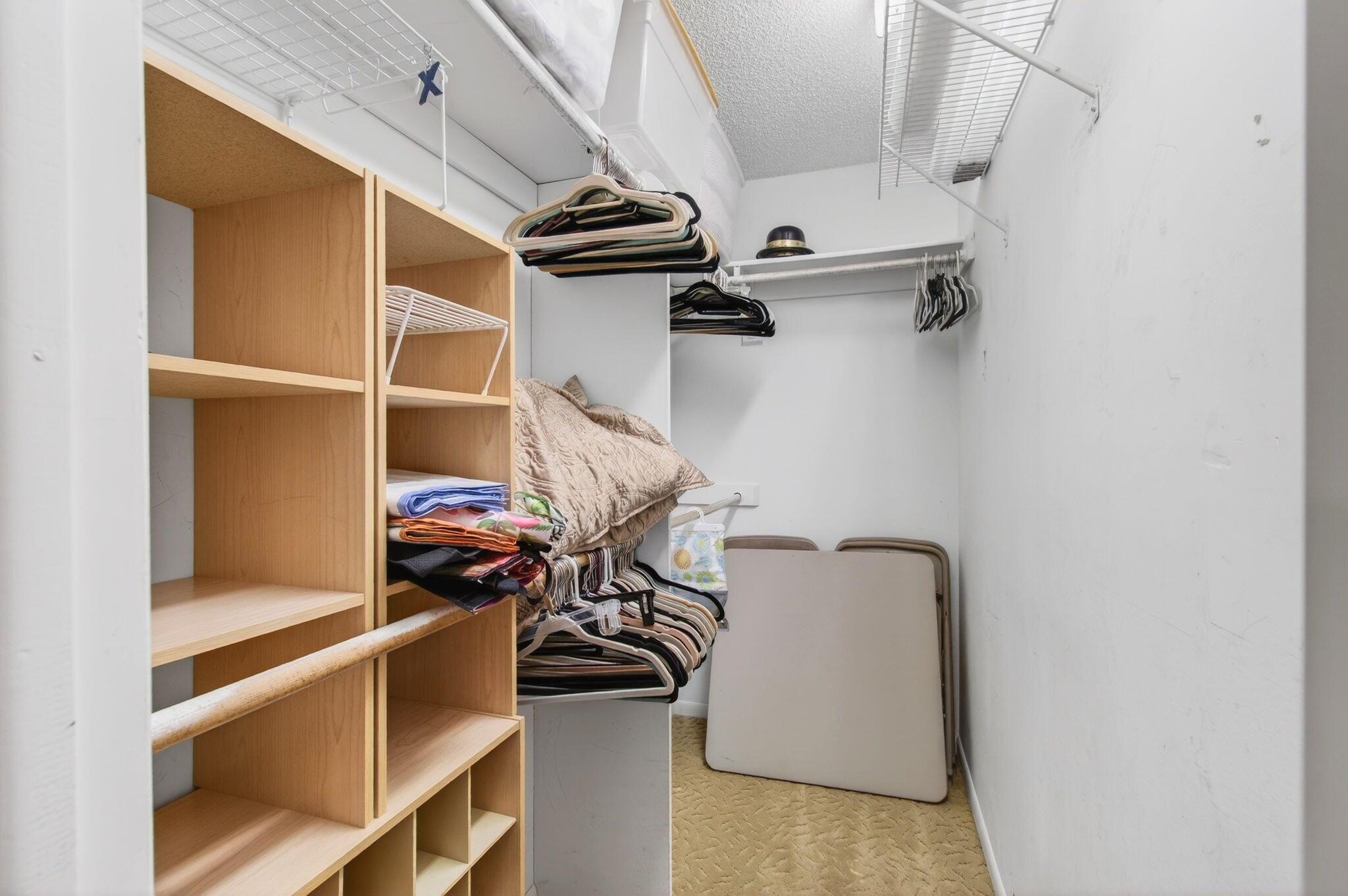 KINGS POINT - Residential