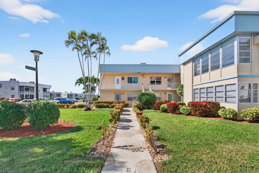 Photo of 222 Burgundy E, Delray Beach, FL 33484 (MLS # R11151249)