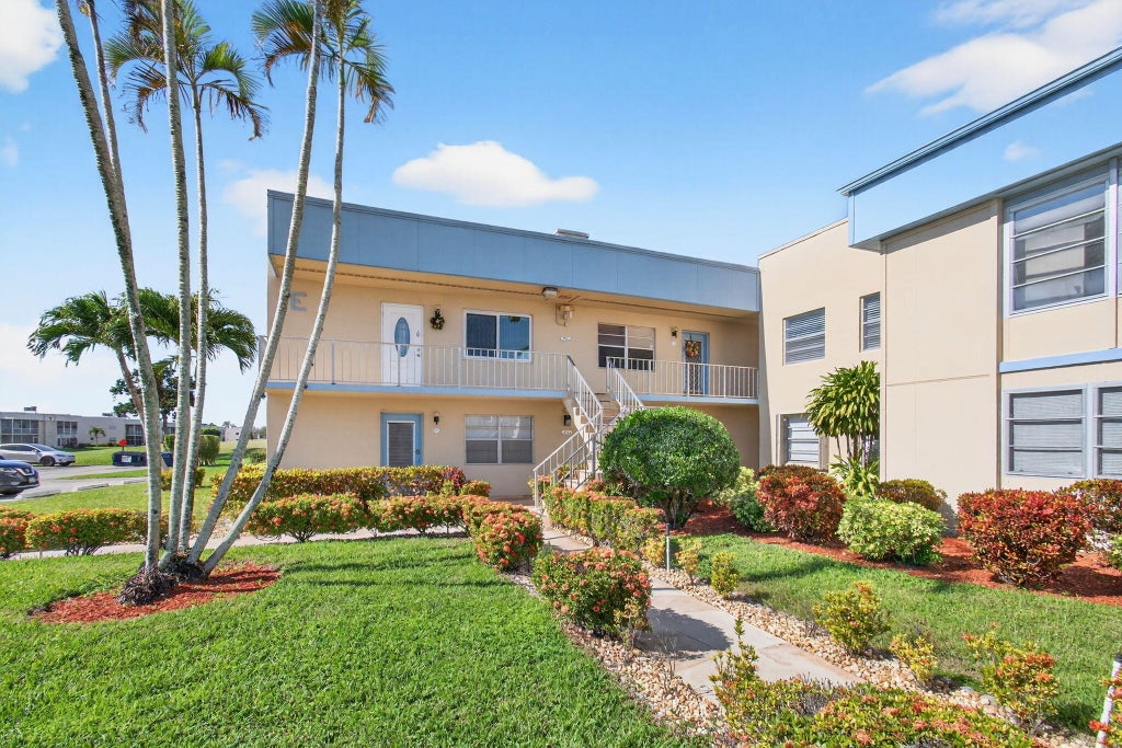 Photo of 222 Burgundy E, Delray Beach, FL 33484 (MLS # R11151249)