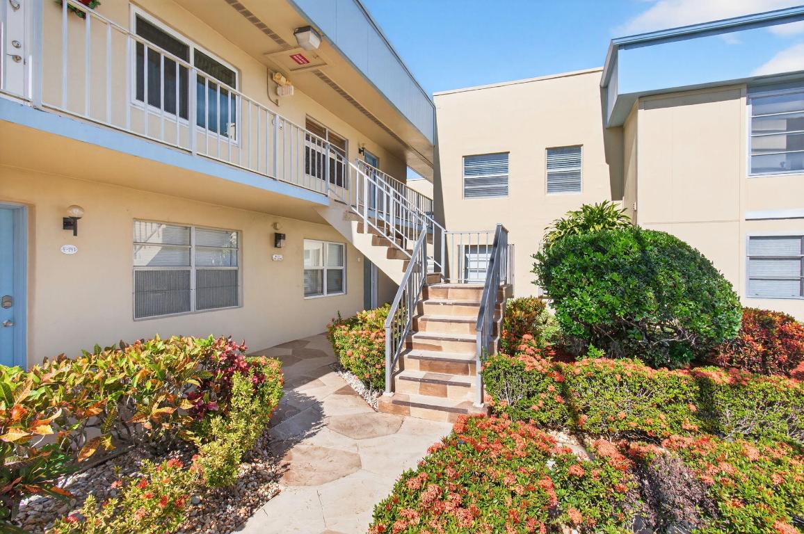 KINGS POINT - Residential