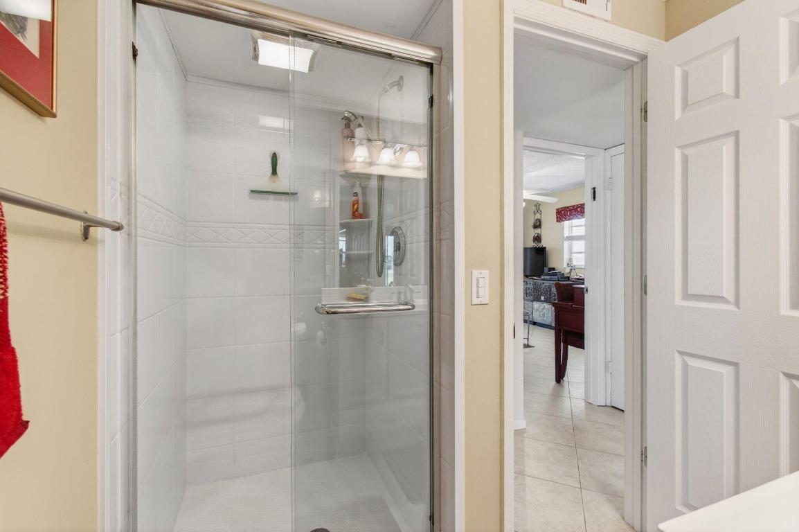 KINGS POINT - Residential