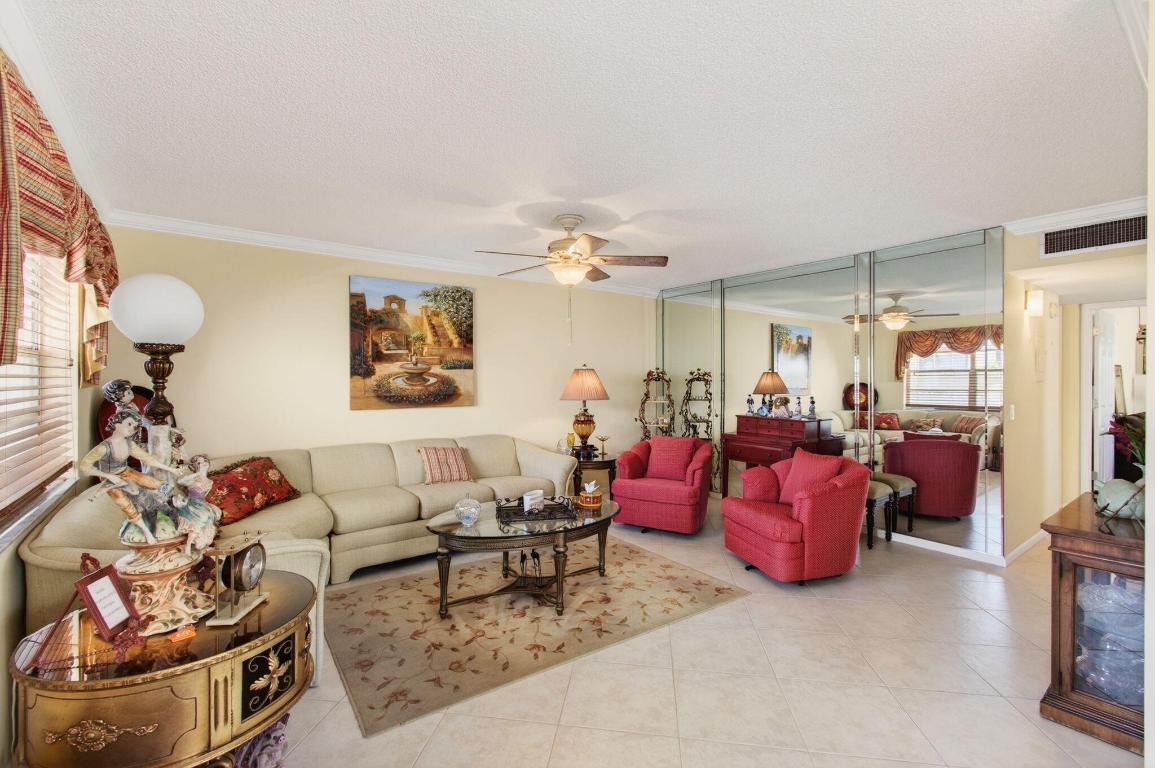 KINGS POINT - Residential