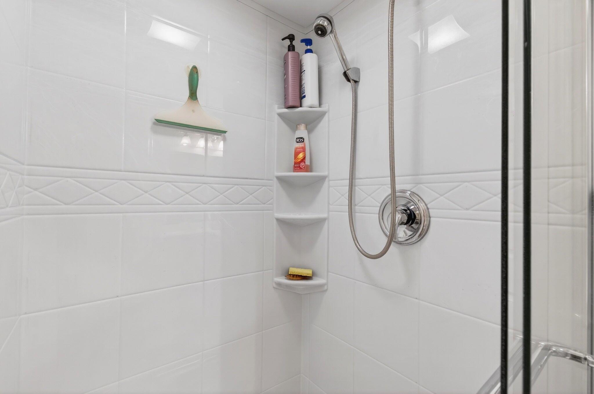 KINGS POINT - Residential