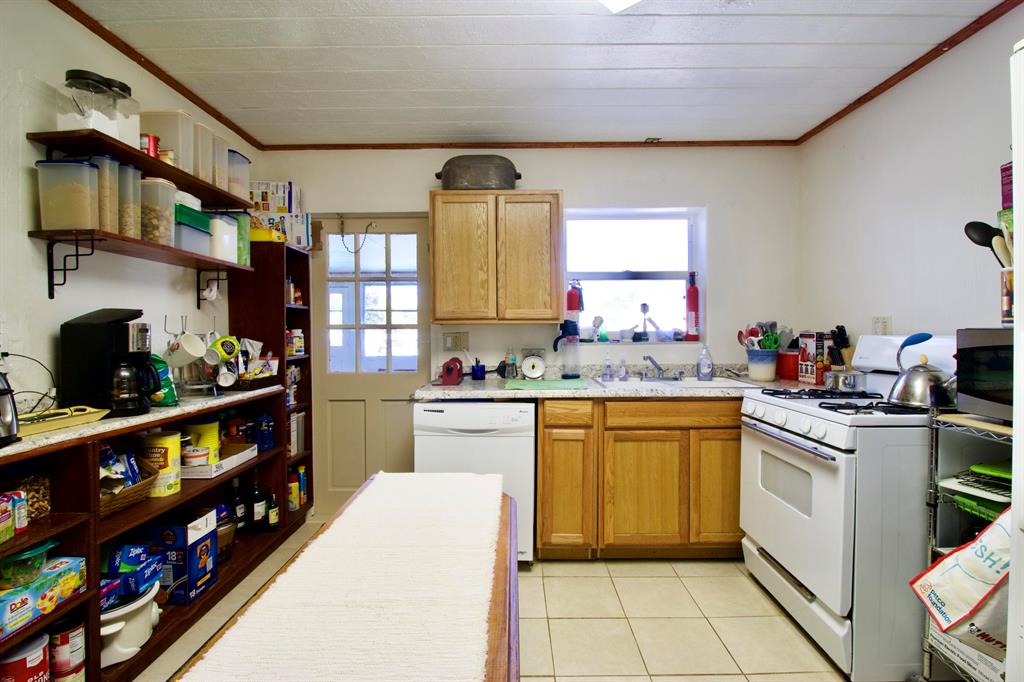 ACACIA VILLA - Residential