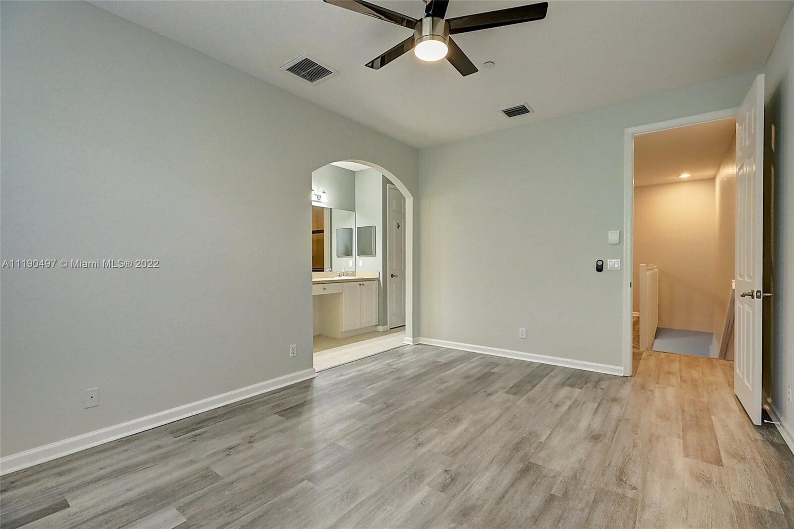 RIVER MARINA - Residential Lease