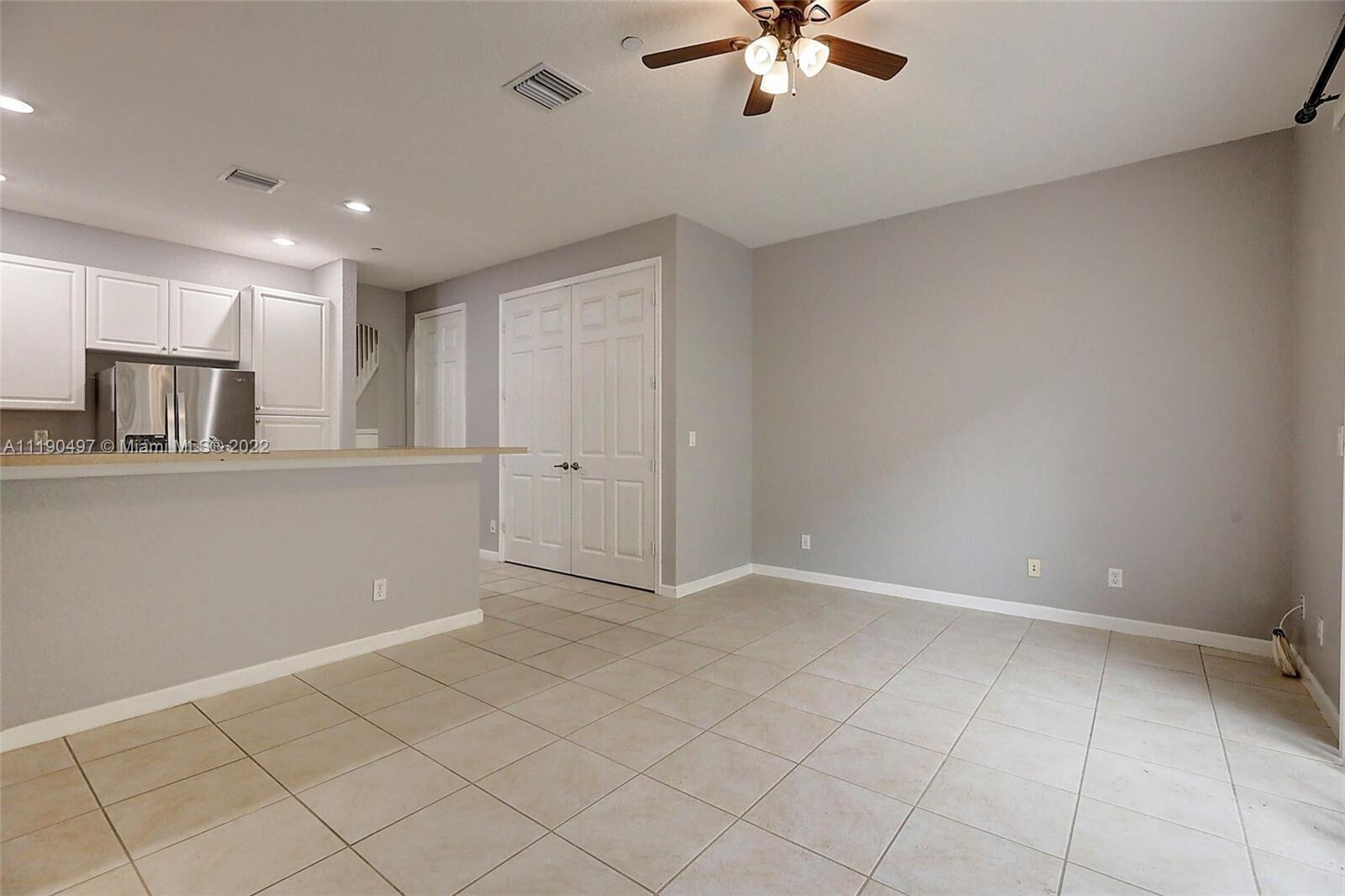 RIVER MARINA - Residential Lease