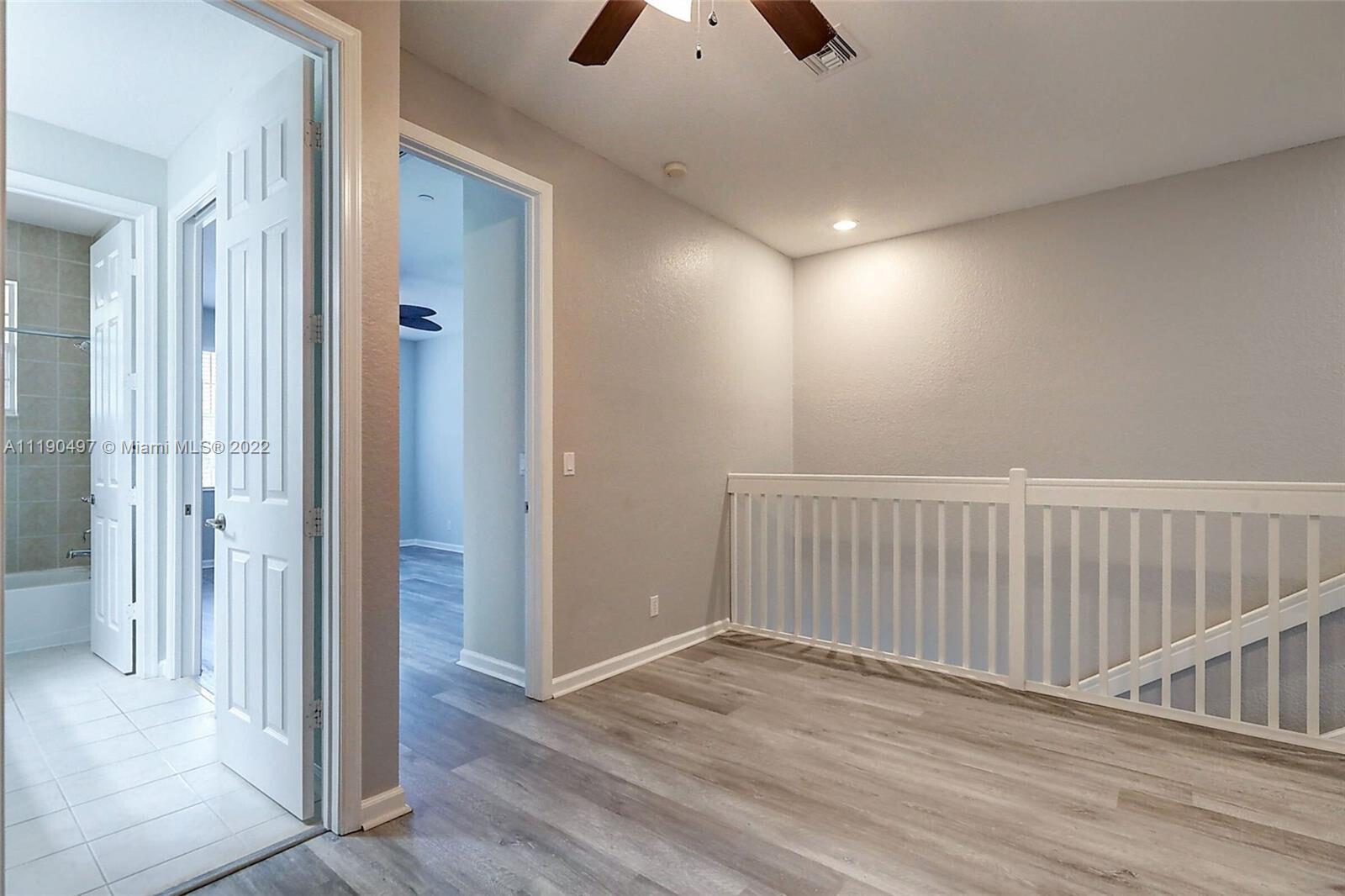 RIVER MARINA - Residential Lease