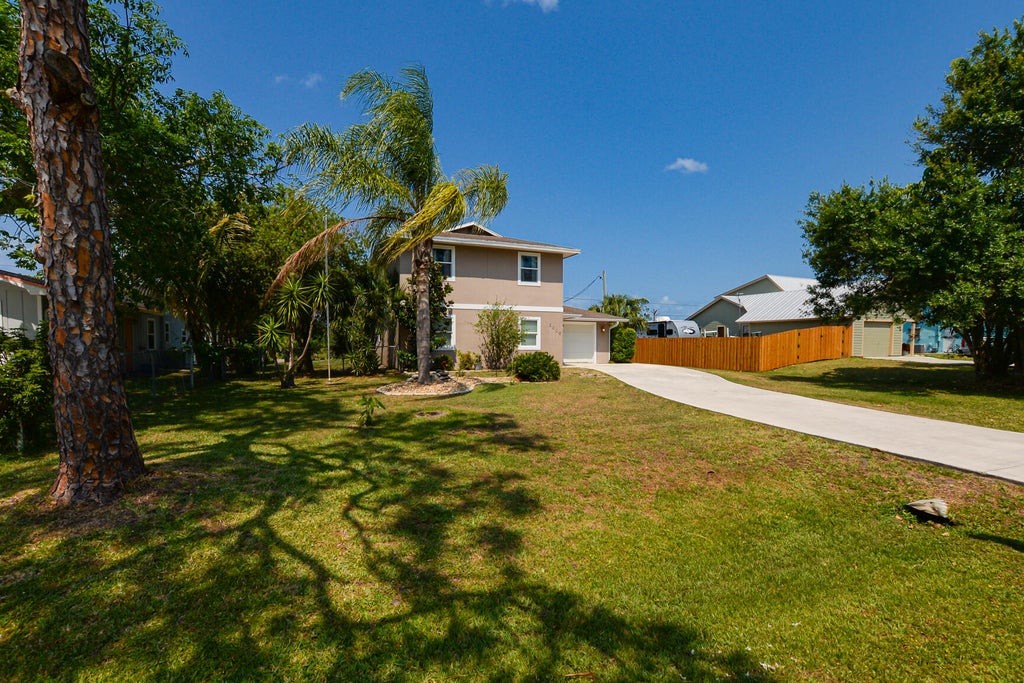 Photo of 5006 Sunset Boulevard, Fort Pierce, FL 34982 (MLS # R11013513)