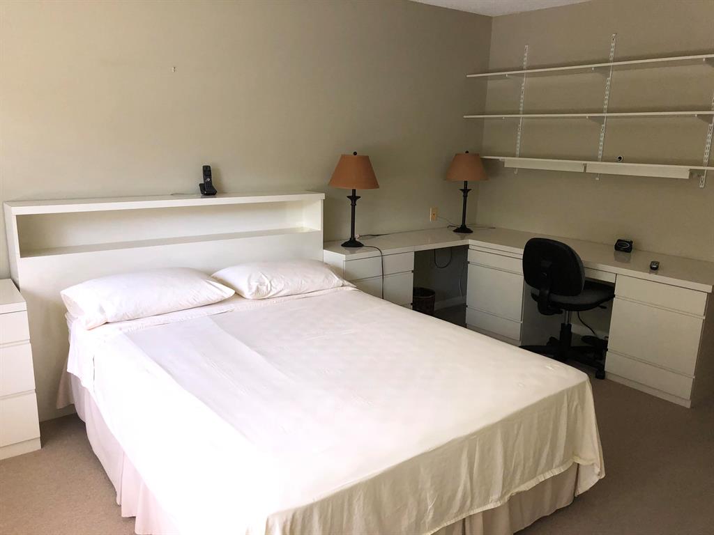 STRATFORD AT HUNTERS RUN CONDO - Residential