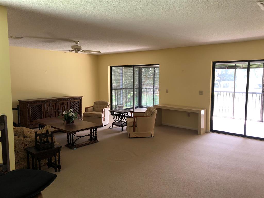 STRATFORD AT HUNTERS RUN CONDO - Residential