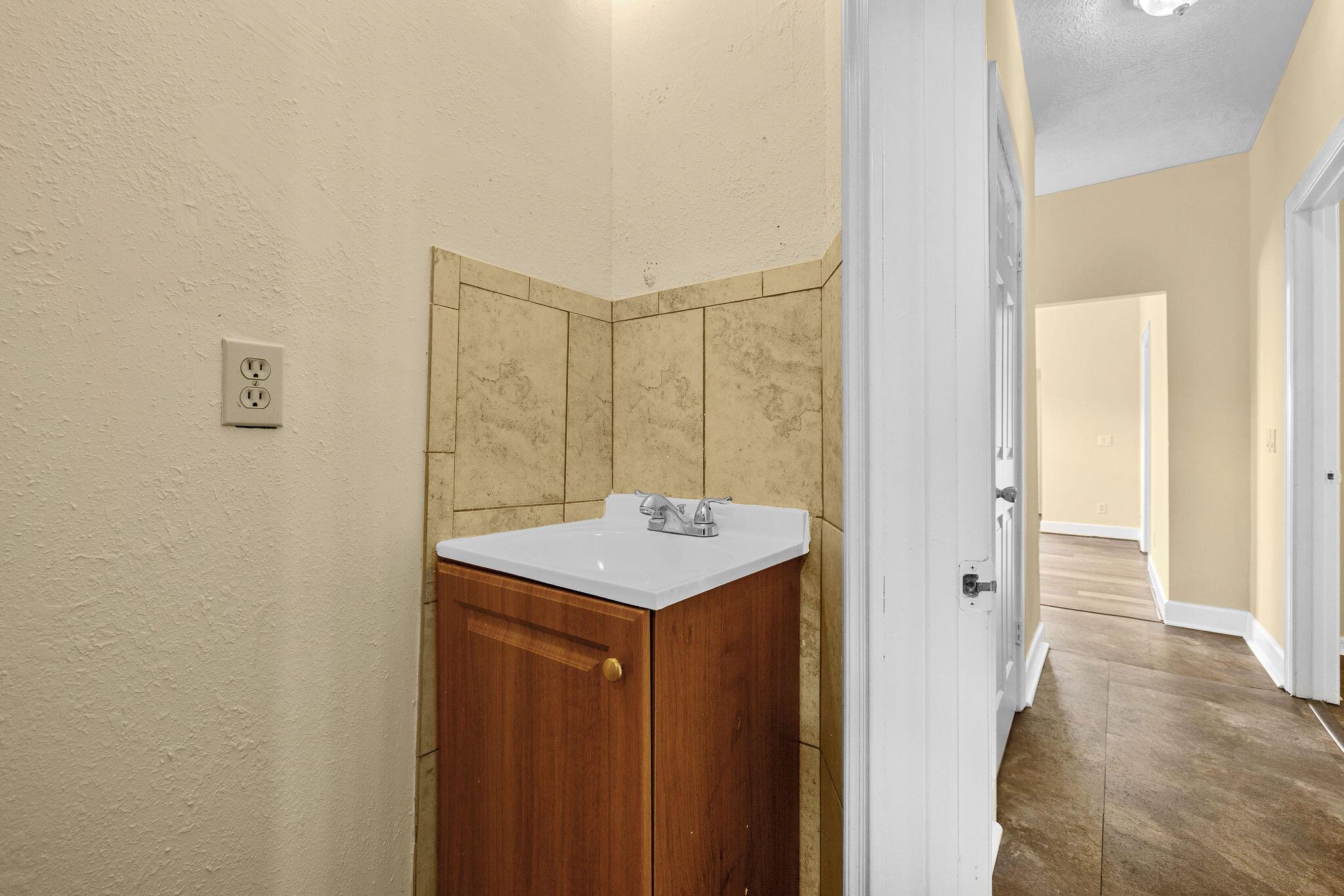 Little Dixie - Residential Lease