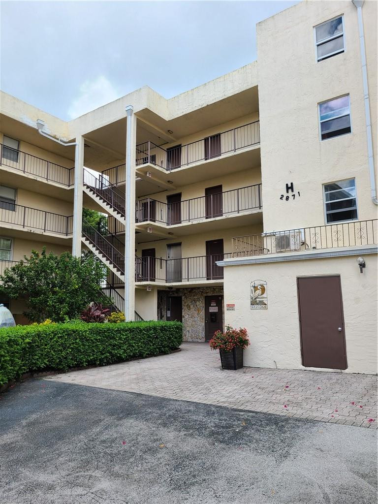 SOMERSET EIGHT - Residential