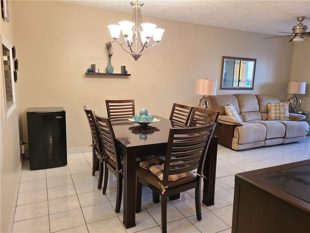 SOMERSET EIGHT - Residential