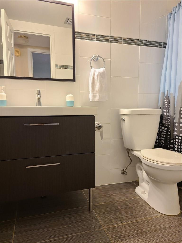 SOMERSET EIGHT - Residential