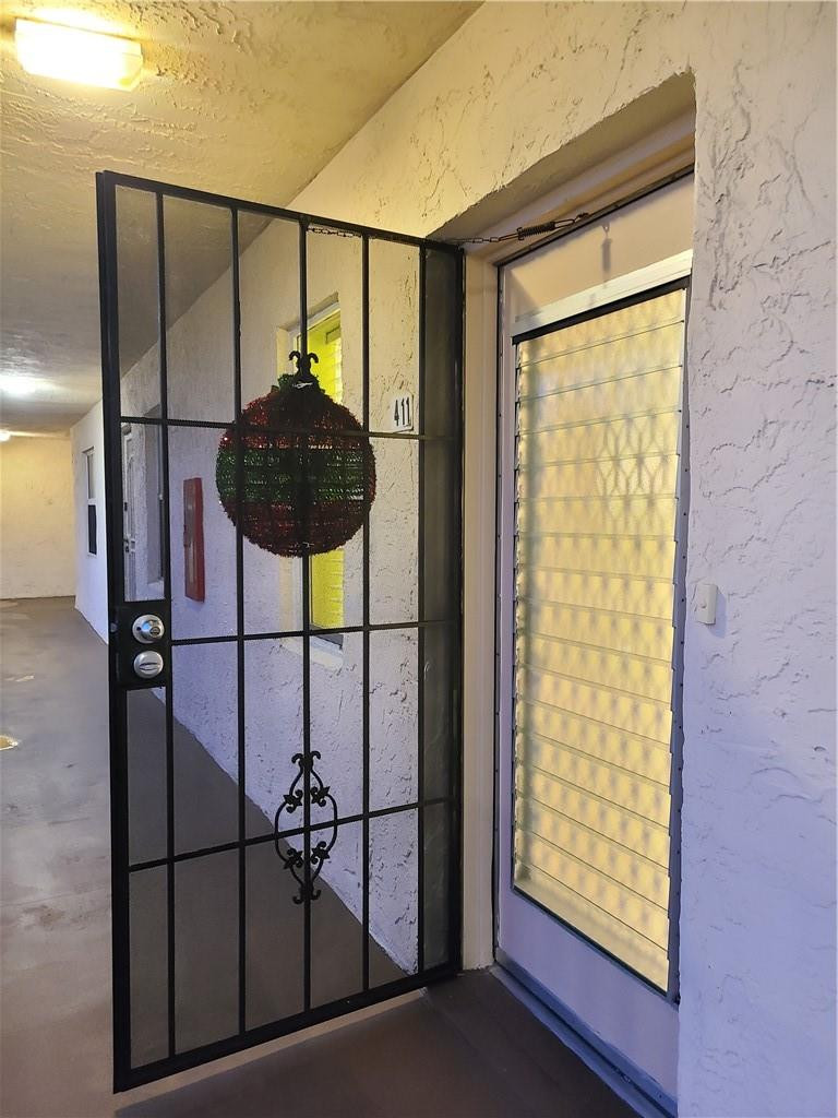 SOMERSET EIGHT - Residential