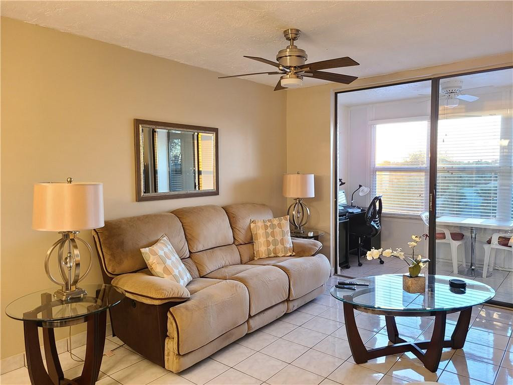 SOMERSET EIGHT - Residential