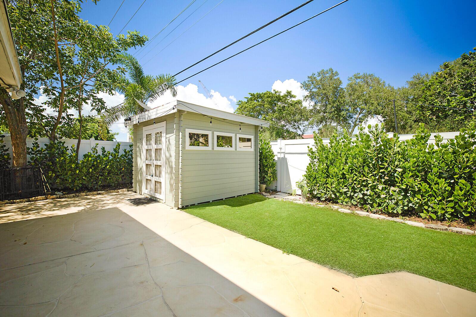 TUNISON PALMS SEC 1 - Residential Lease