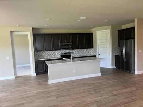 6784 NW Cloverdale Avenue