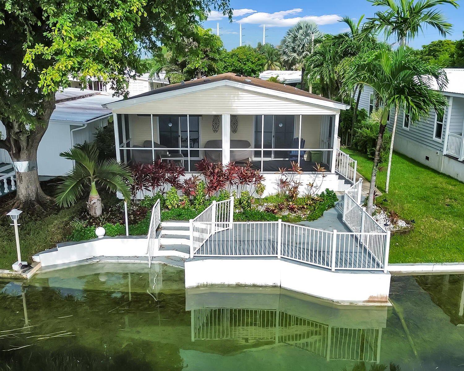 5420 Lagoon Drive, Fort Lauderdale, FL, 33312/$435,000 1 5420 Lagoon Drive