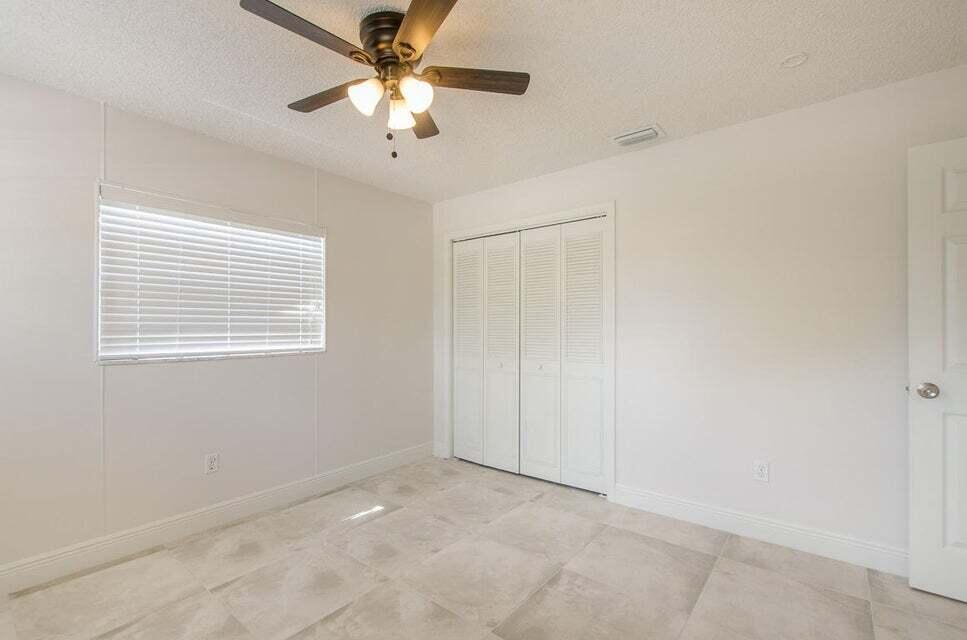 SANDALFOOT COVE SEC 5 - Residential Lease