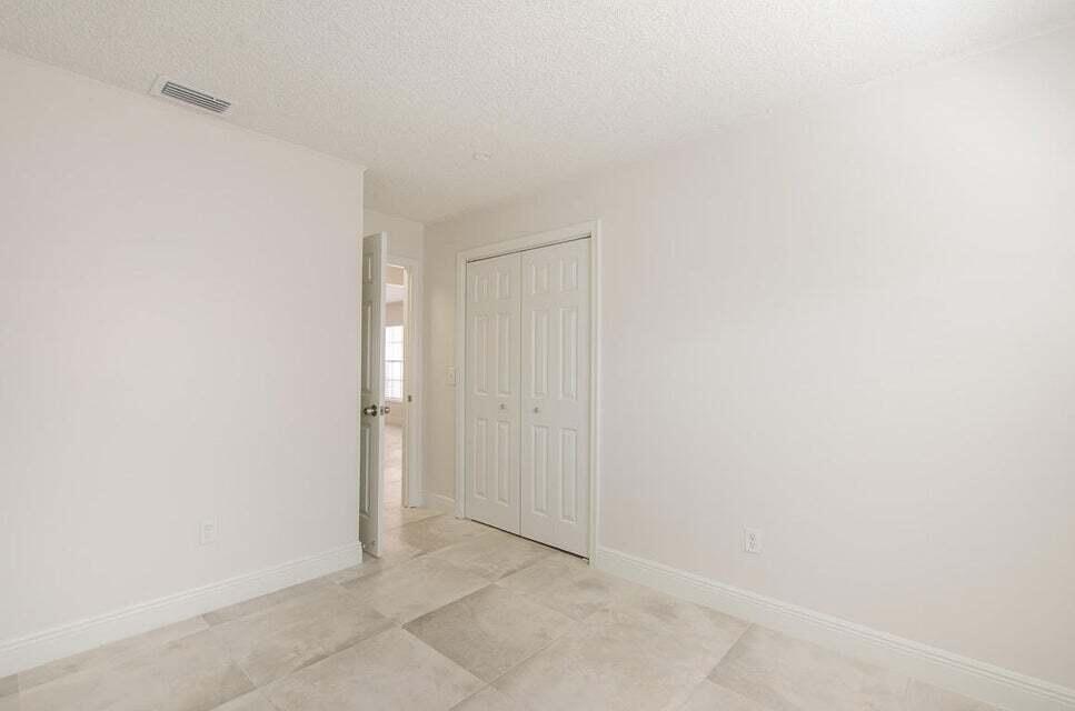 SANDALFOOT COVE SEC 5 - Residential Lease