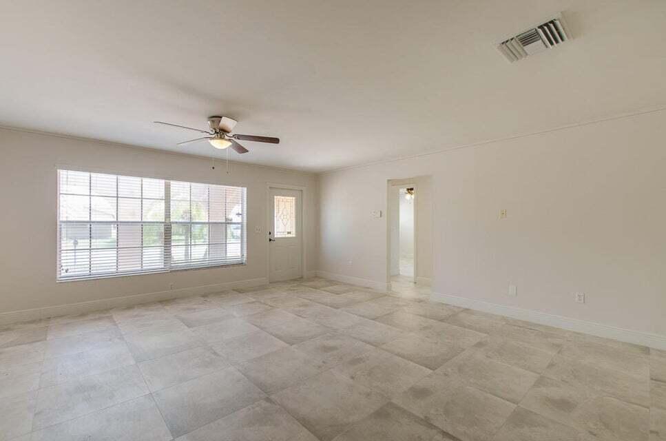 SANDALFOOT COVE SEC 5 - Residential Lease