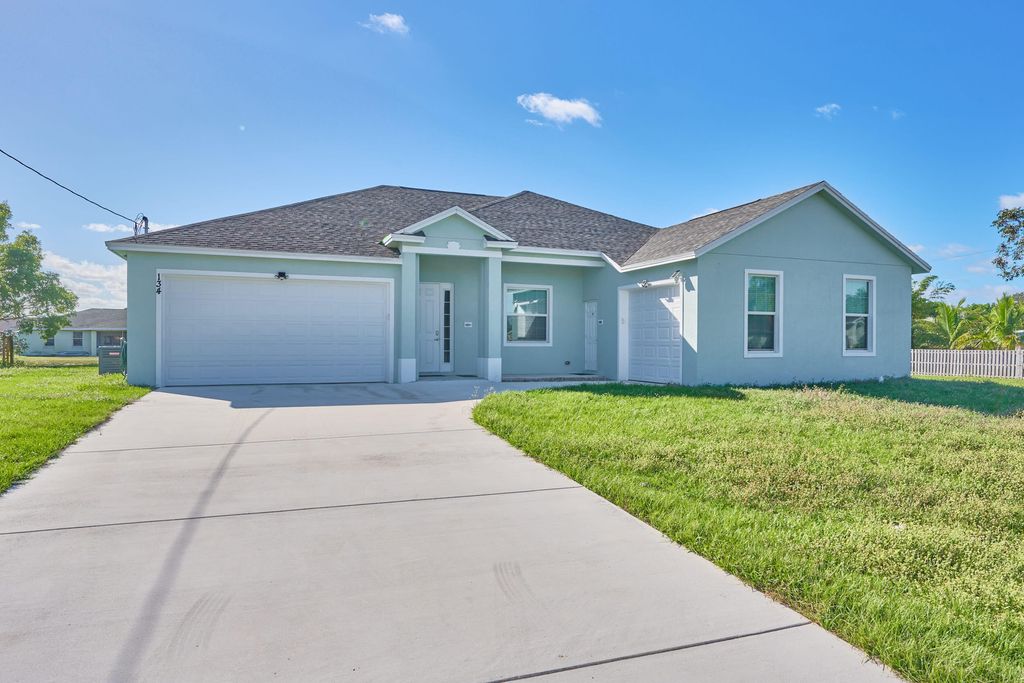 Photo of 134 SW S Wakefield Circle, Port St Lucie, FL 34953 (MLS # R10867432)