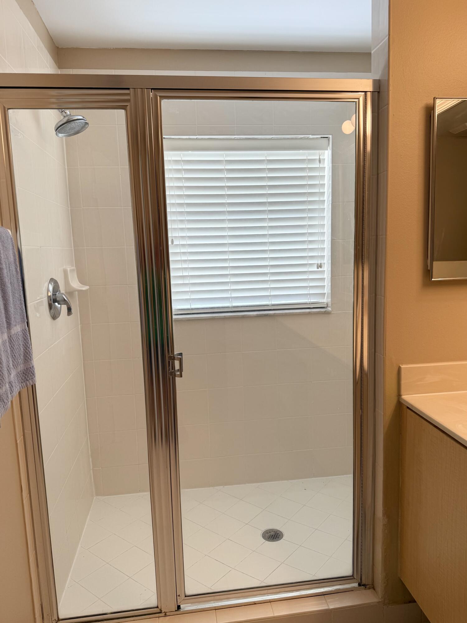 SEMINOLE ESTATES & TOWNHOMES - Residential