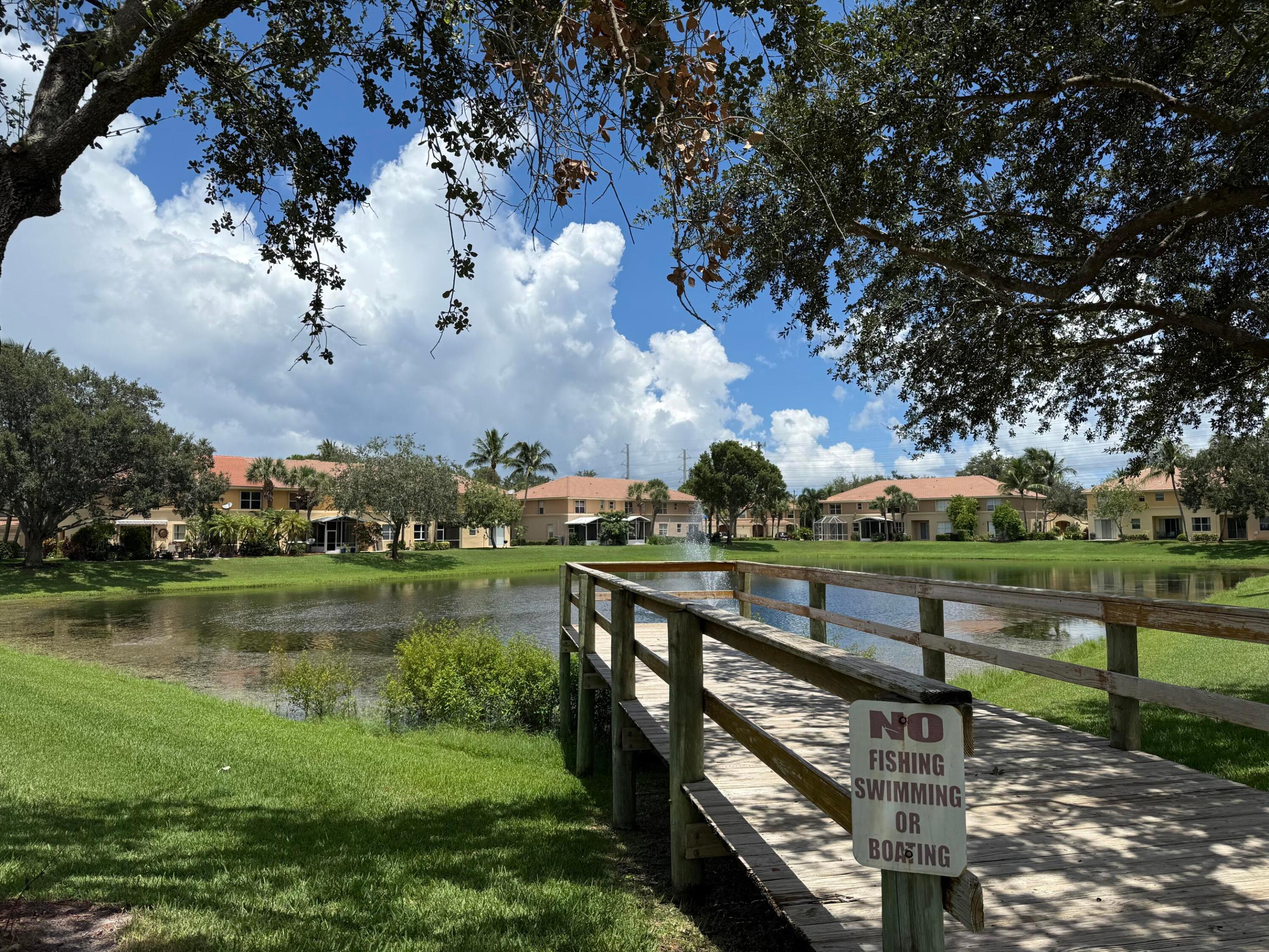 SEMINOLE ESTATES & TOWNHOMES - Residential