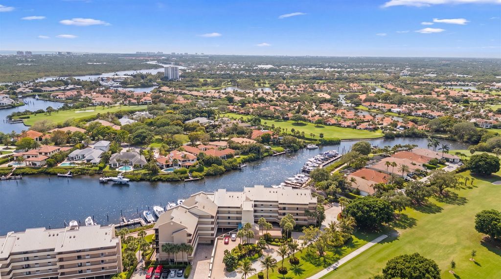 Photo of 16910 Bay Street #E 502, Jupiter, FL 33477 (MLS # B26020228)