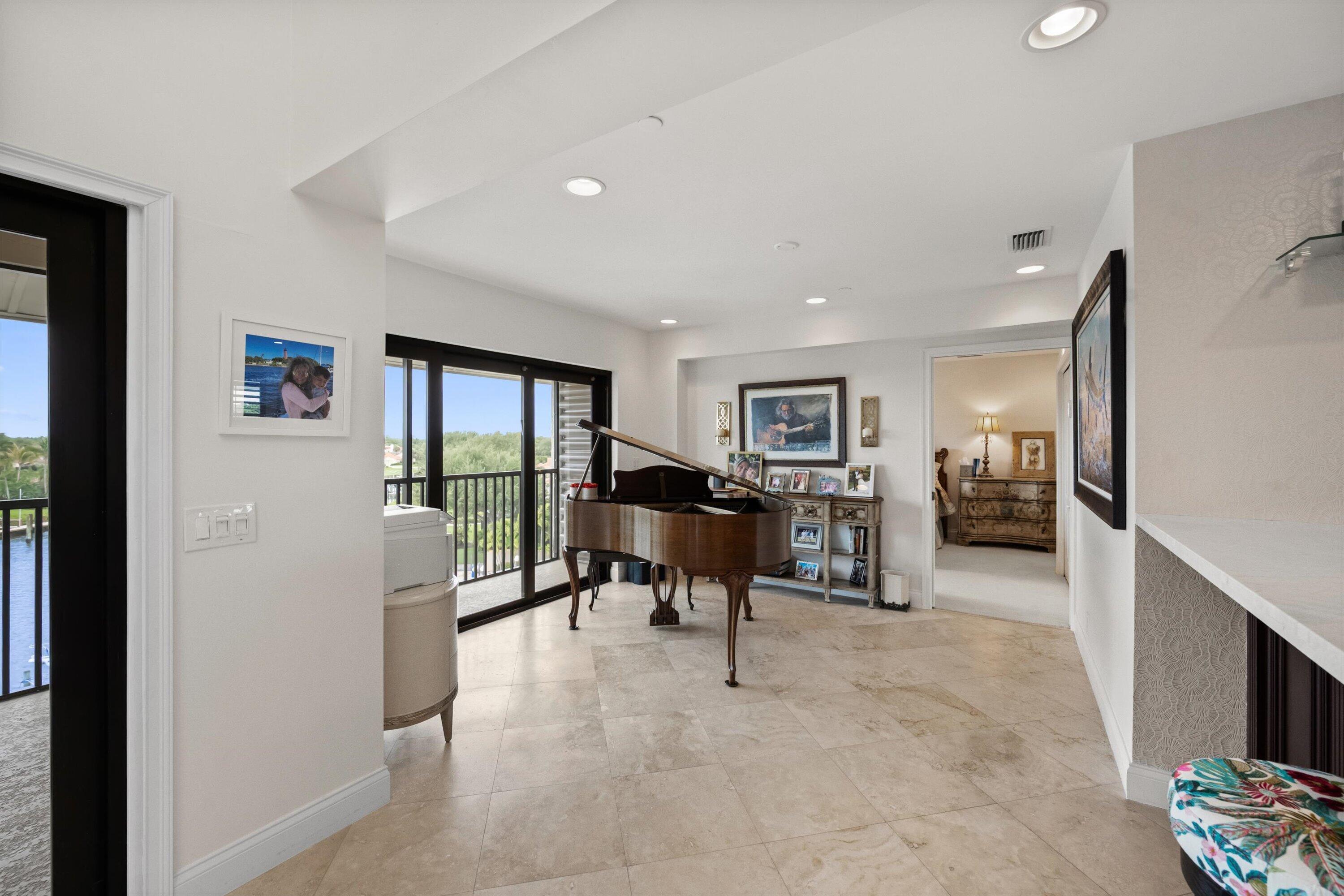 ANCHORAGE EAST AT JONATHANS LANDING CONDO - Residential