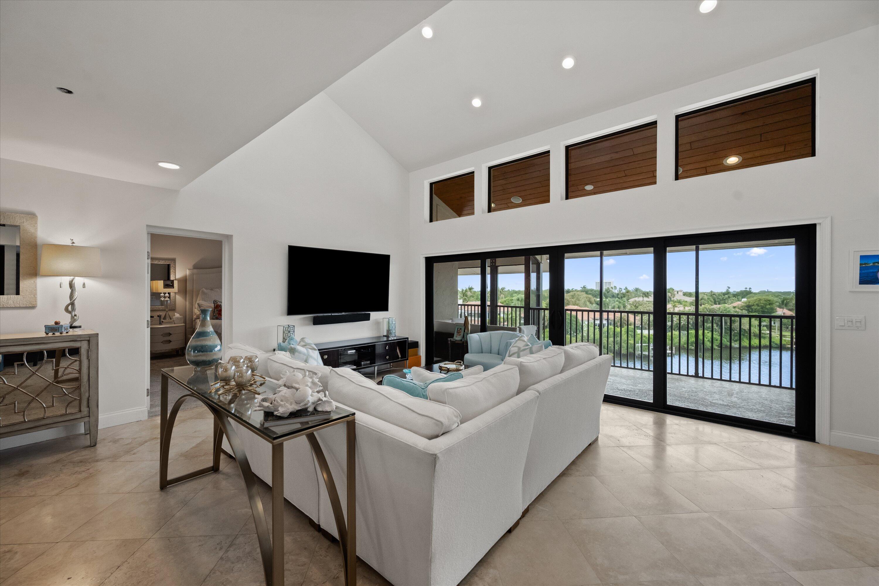 ANCHORAGE EAST AT JONATHANS LANDING CONDO - Residential