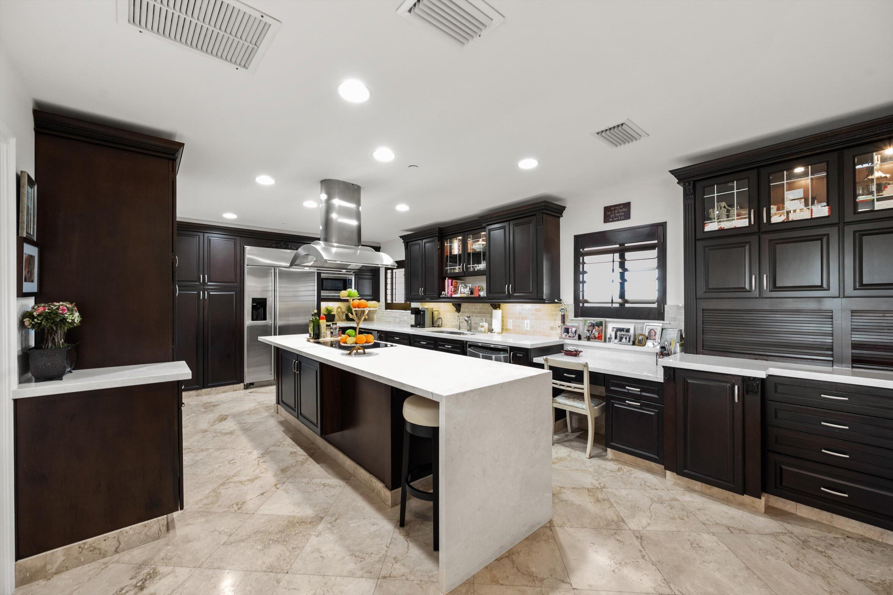 ANCHORAGE EAST AT JONATHANS LANDING CONDO - Residential