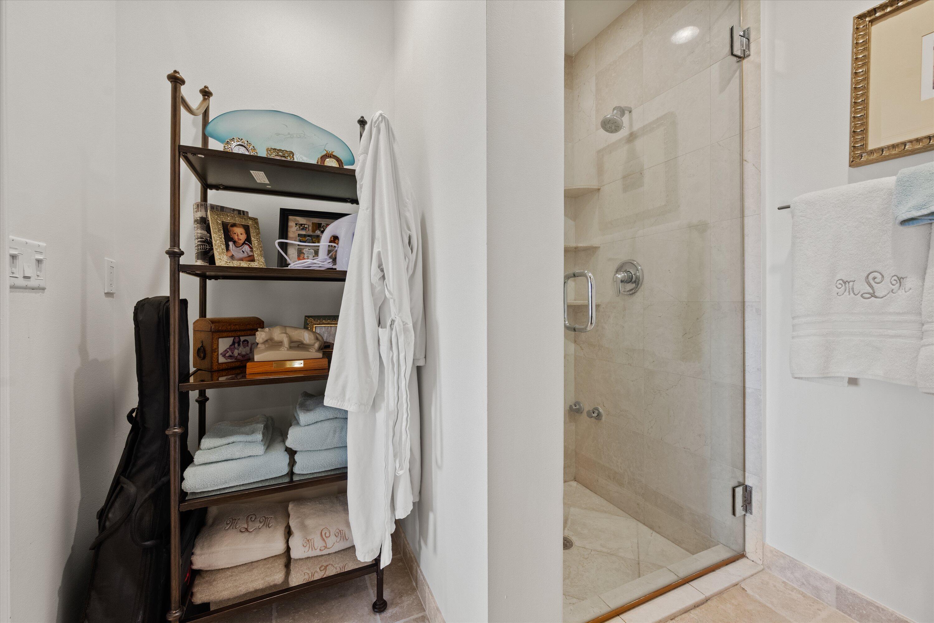 ANCHORAGE EAST AT JONATHANS LANDING CONDO - Residential