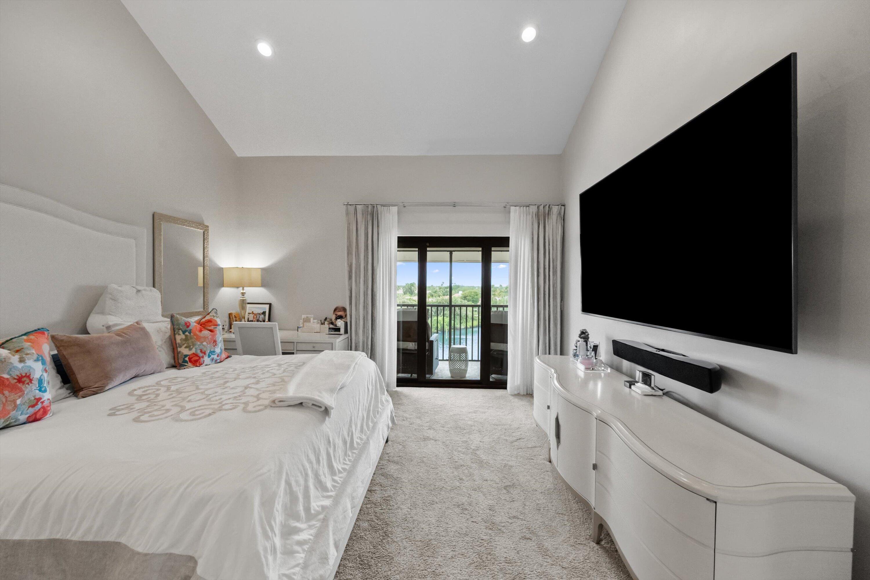 ANCHORAGE EAST AT JONATHANS LANDING CONDO - Residential