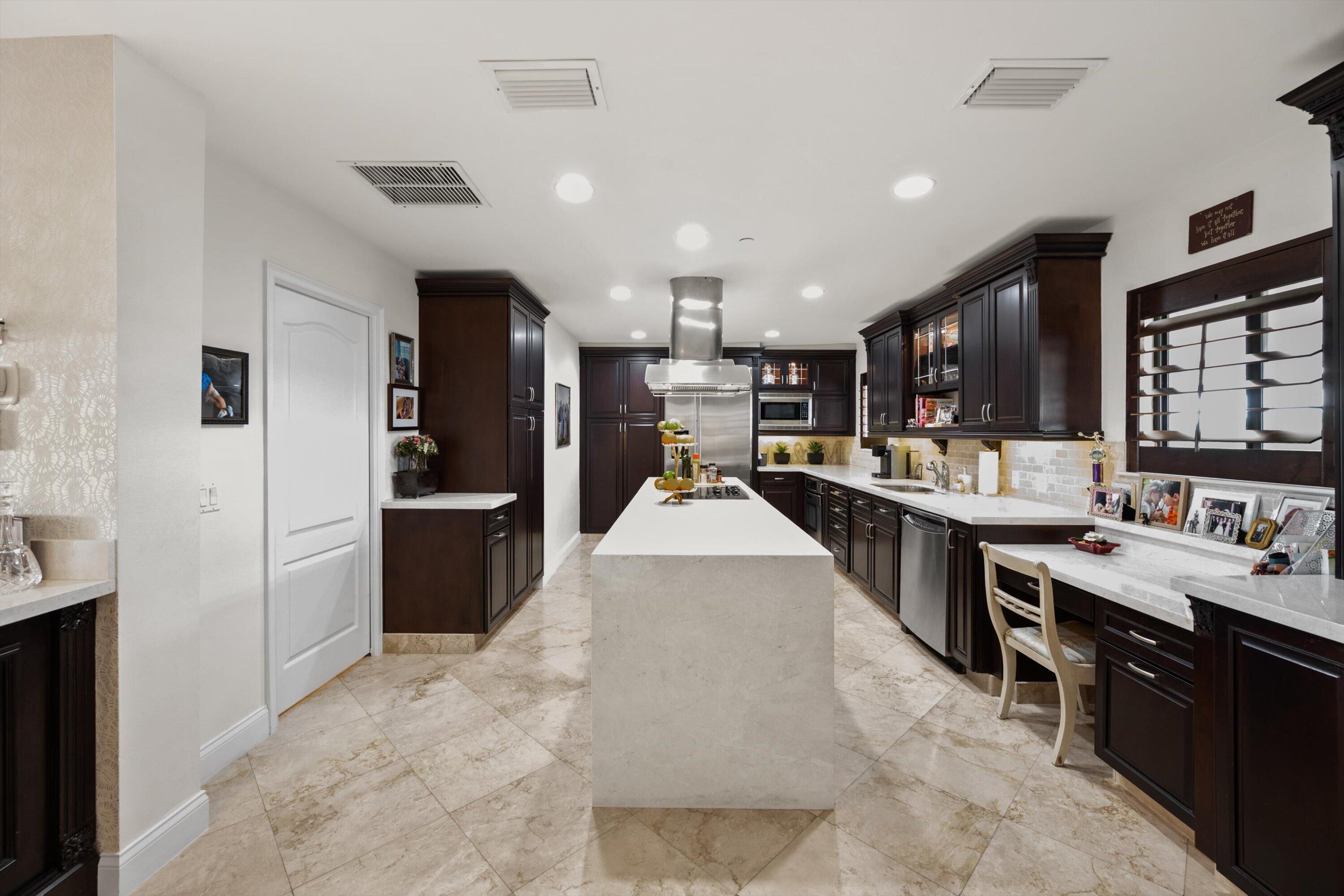 ANCHORAGE EAST AT JONATHANS LANDING CONDO - Residential