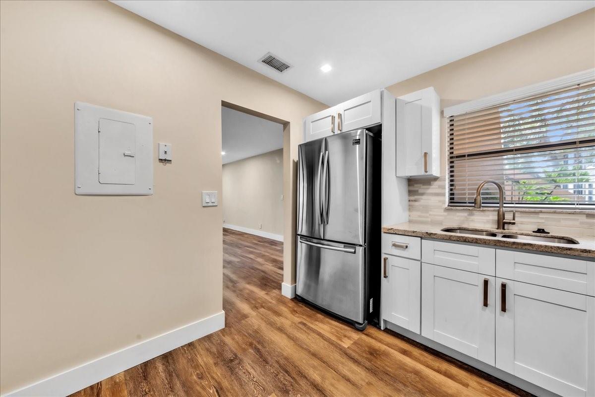 APPLEWOOD VILLAGE 1 COA - Residential