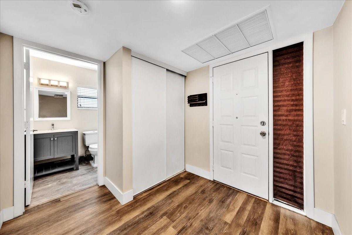 APPLEWOOD VILLAGE 1 COA - Residential