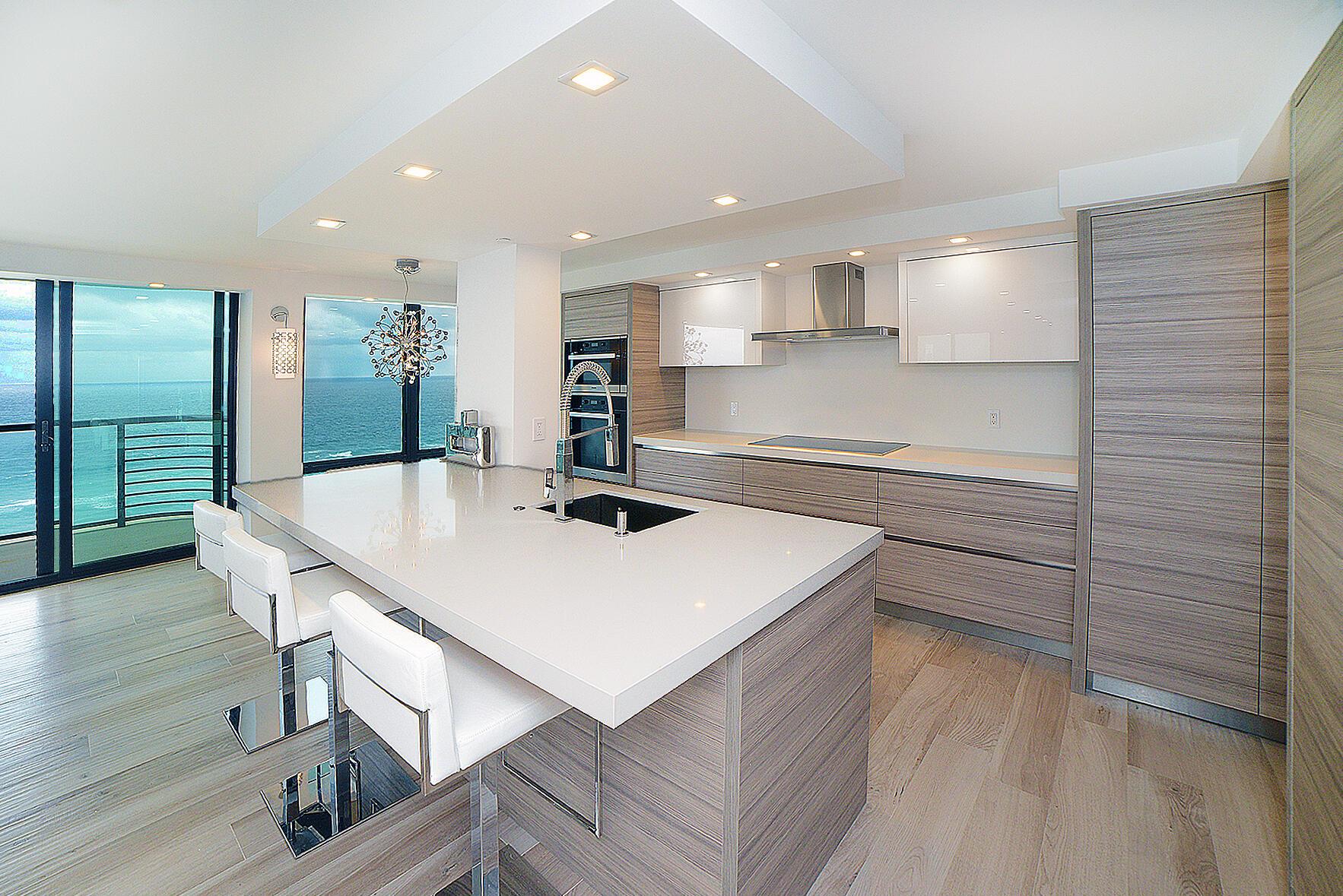 MARBELLA CONDO - Residential