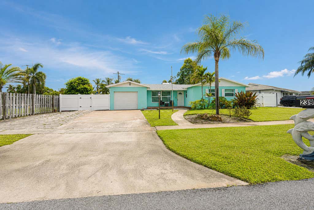 Photo of 2395 Edgewater Drive, West Palm Beach, FL 33406 (MLS # B26056114)