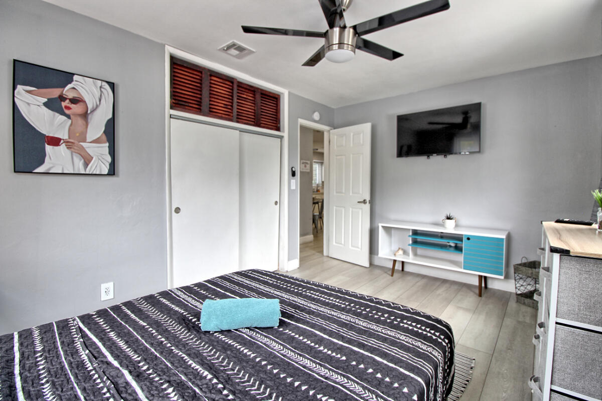 HOLLYWOOD PARK - Residential